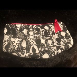 NWOT B&W Faces Ipsy Bag💄